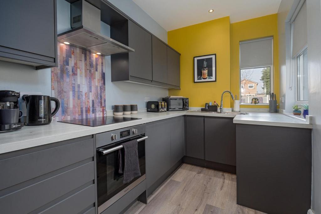 Modern Comfort-Family-Friendly-Near City & Peaks Шефилд Екстериор снимка