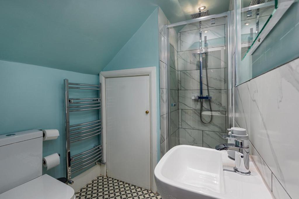 Modern Comfort-Family-Friendly-Near City & Peaks Шефилд Екстериор снимка